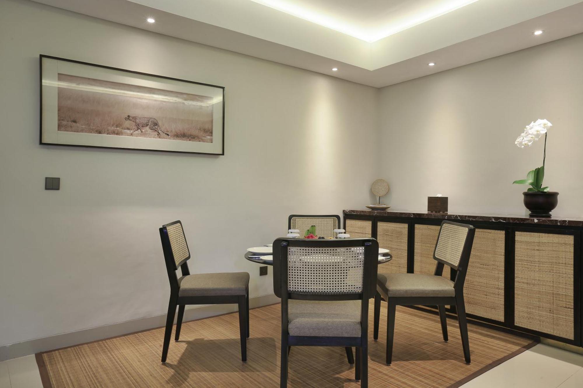 Sanctoo Suites & Villas Сукавати Экстерьер фото